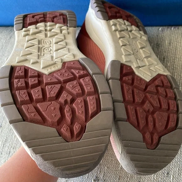 Teva Women's Gateway Swift Sneaker - Picture 9 of 11